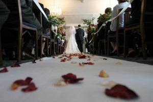bride-ceremony-chairs-794254-1024×683